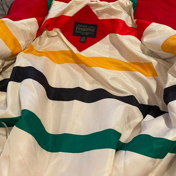 Red Pendleton Wool Blend Coat. Medium. - Picture 11 of 12